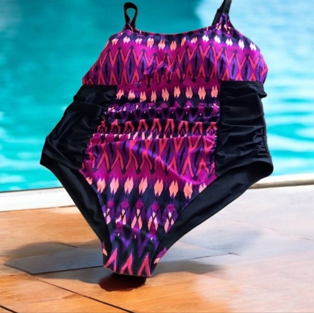 Swimsuit one-piece plus size 18/20 colorful like New ruched flattering l…
